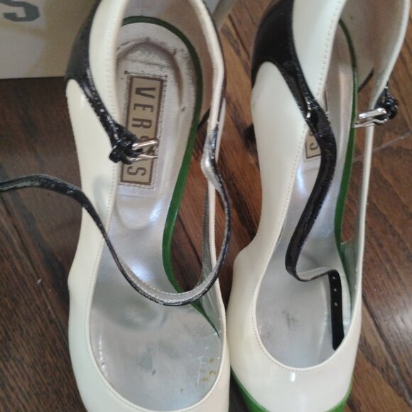Versus by Versace Green cap toe, black and white patent leather Mary Jane heels - Picture 2 of 5